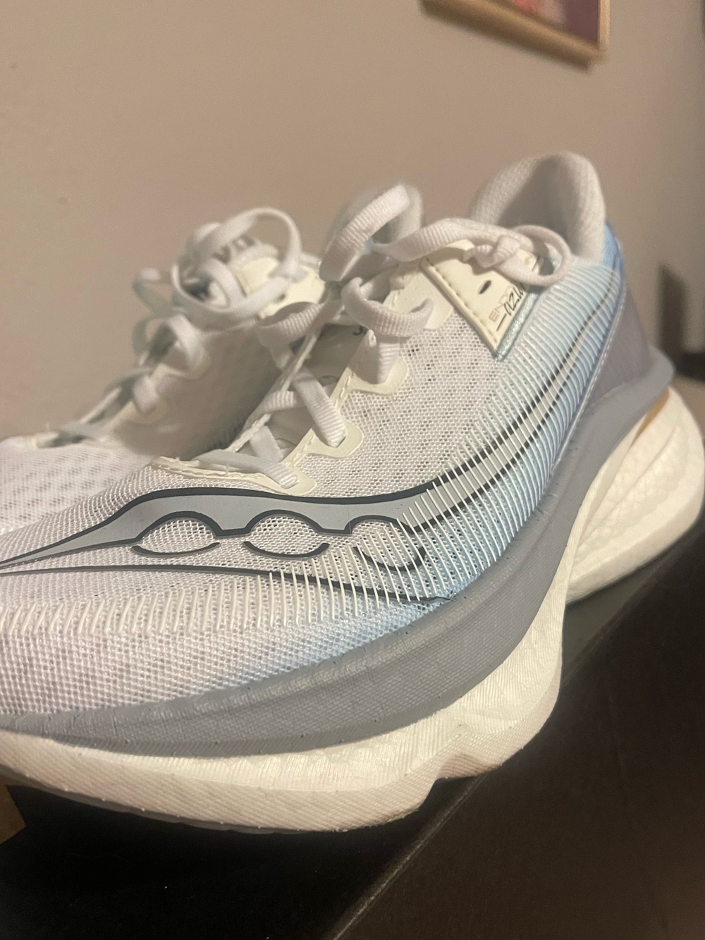 Saucony Endorphin Azura - Women’s size 8.5 - Picture 12 of 12
